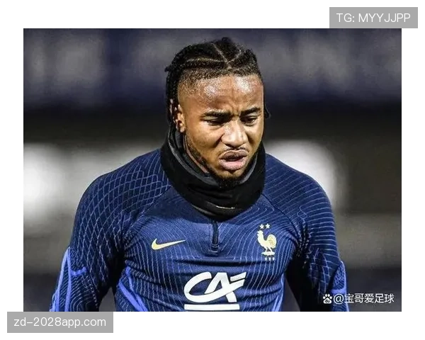 恩昆库的逆袭：从巴黎青训边缘人到德甲MVP的能力跃迁解析