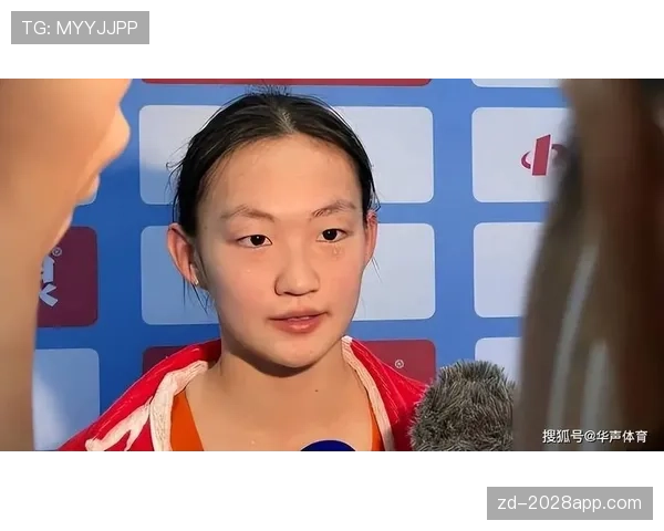 李冰洁比赛结束秒变奶茶妹，居然和队友闹起了小情绪？